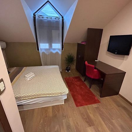 Benvenuti Apartments ツェティニェ エクステリア 写真